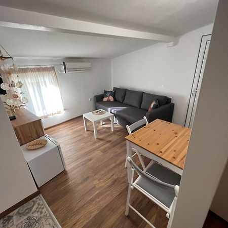 The Rainbow 5 Apartment Sofia Exterior photo
