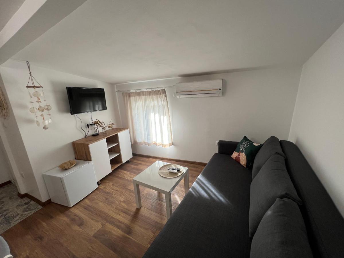 The Rainbow 5 Apartment Sofia Exterior photo